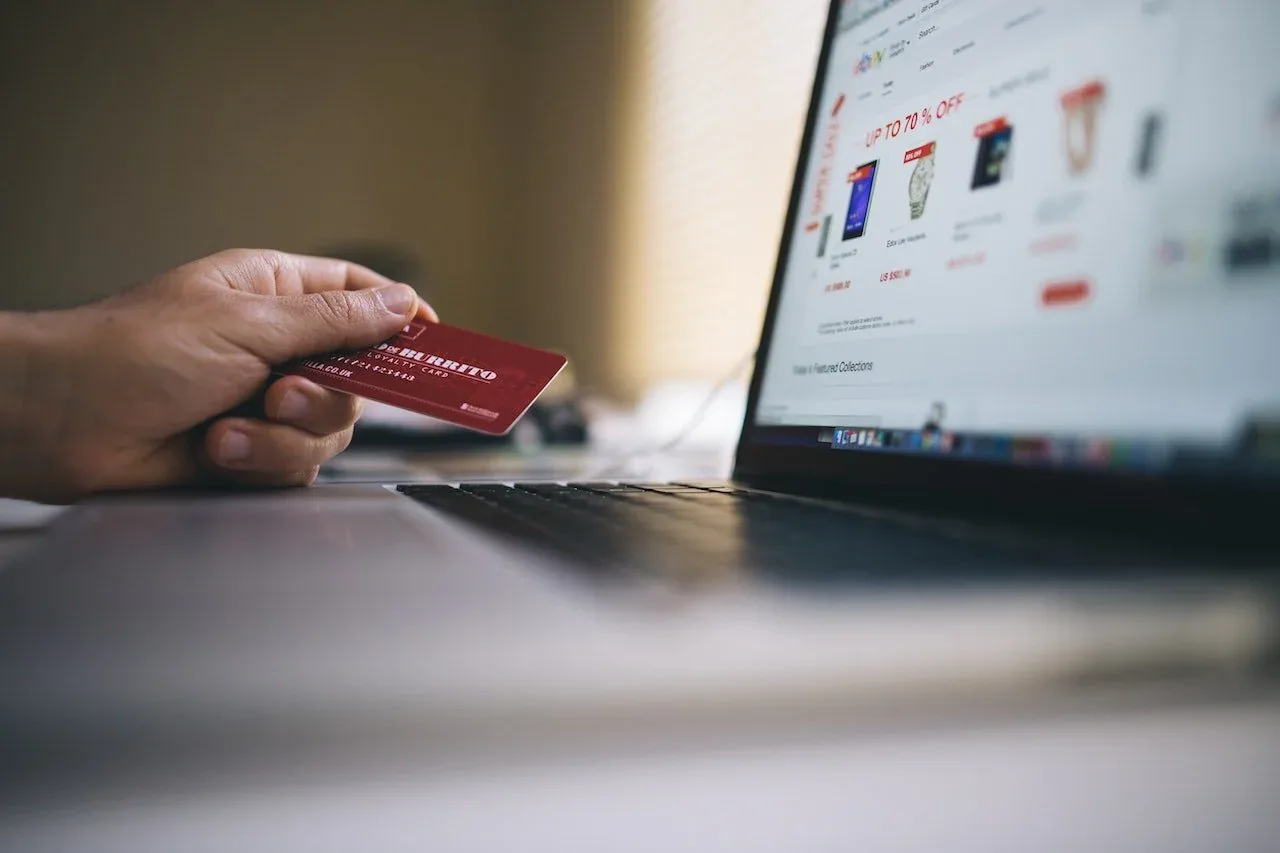 Cover image for the article “Why Buyers love B2B E-Commerce; Brands need to know it”